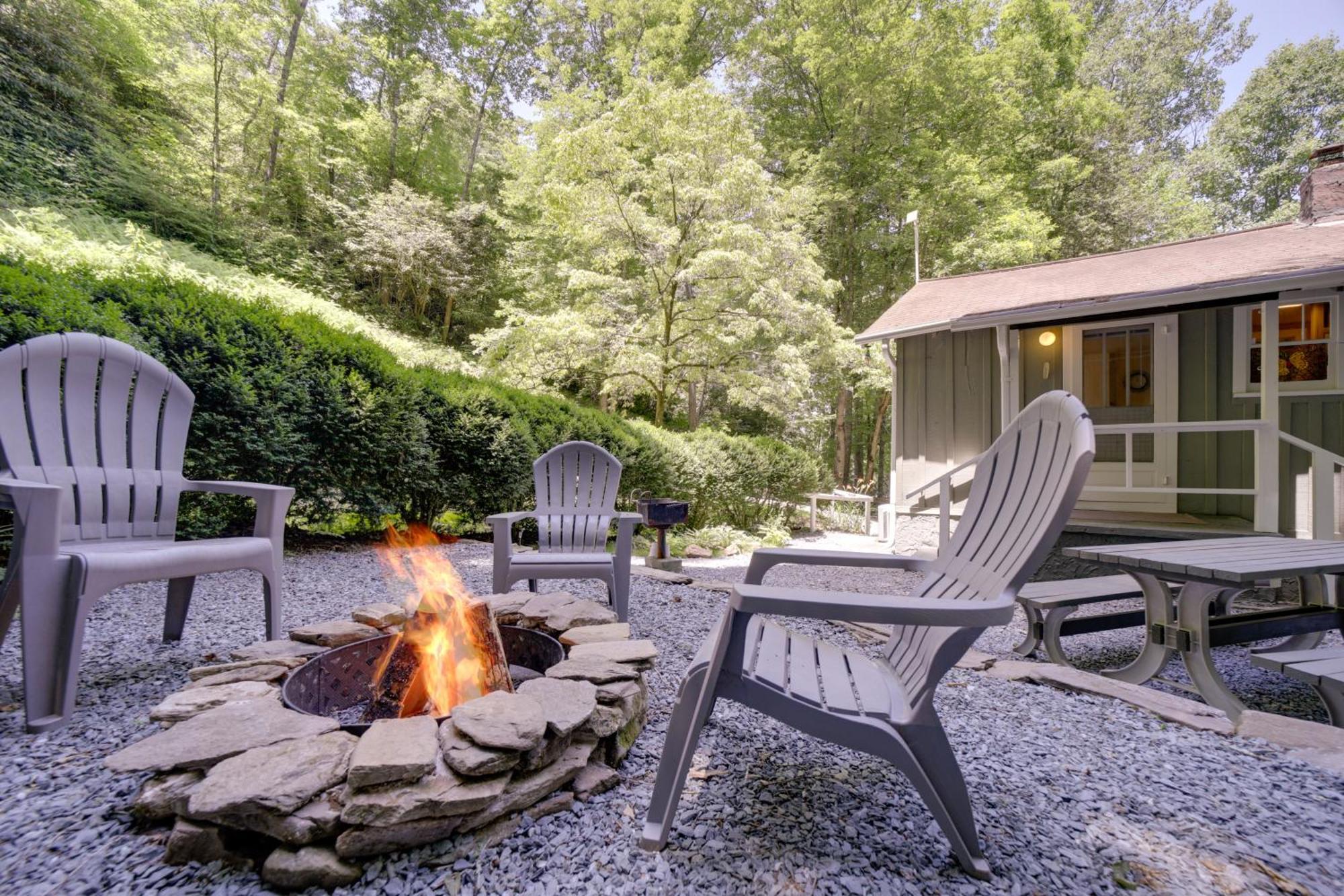 Bryson City Home With Private Fire Pit And Creek! Eksteriør billede